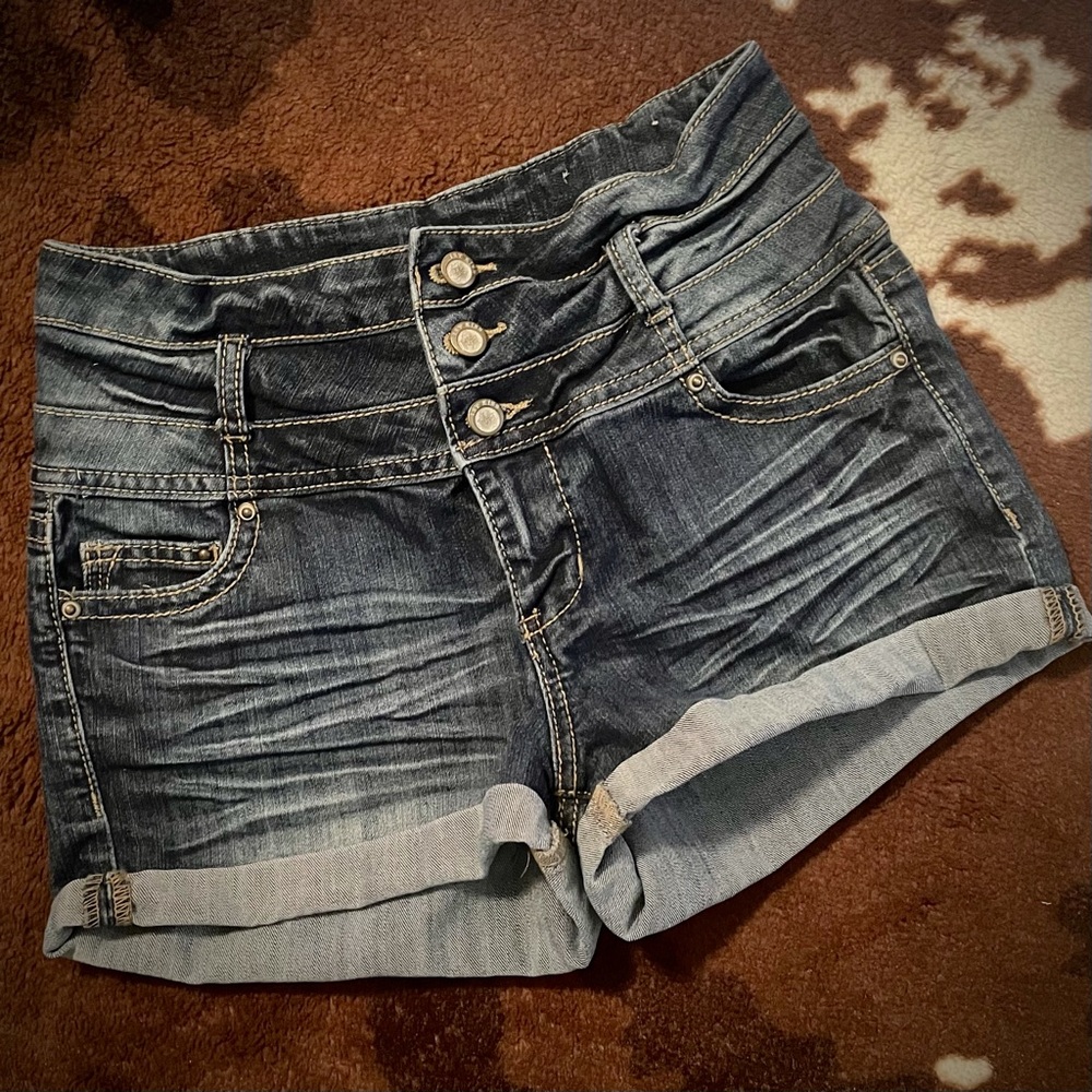 1st kiss high waisted denim shorts!